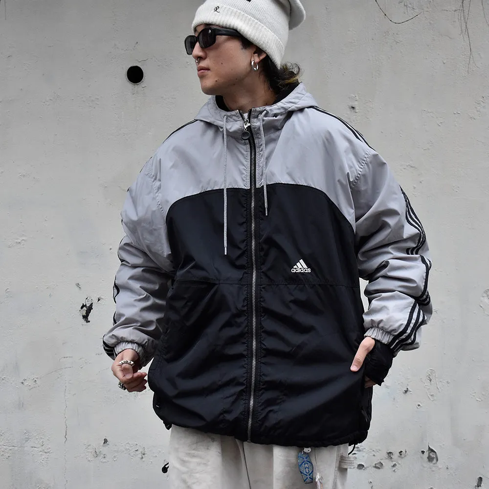 90's adidas シルバー×ブラック！ フード付きナイロンジャケット 231115