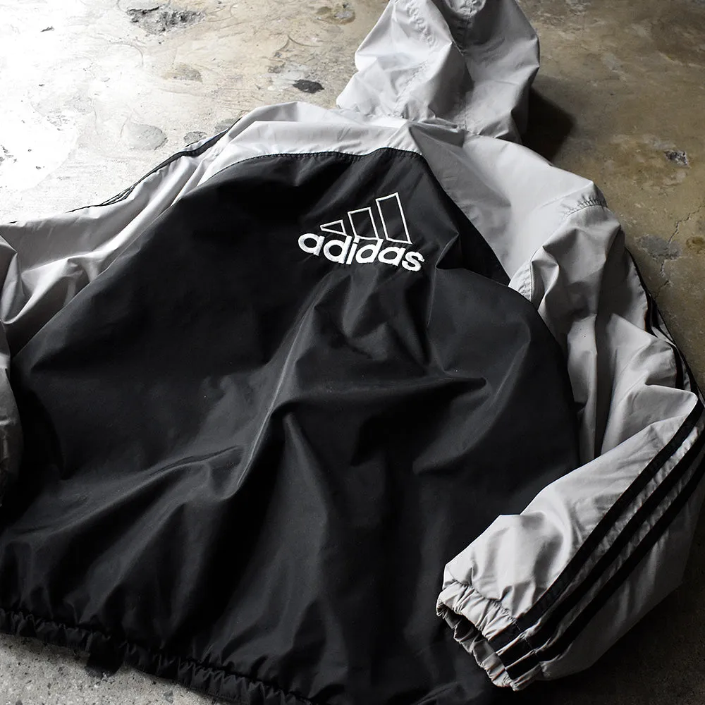 90's adidas シルバー×ブラック！ フード付きナイロンジャケット 231115