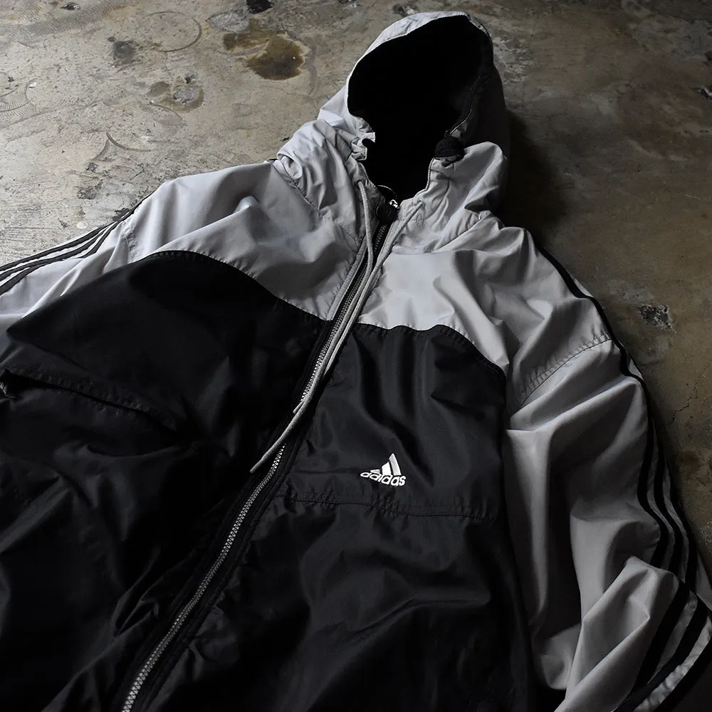 90's adidas シルバー×ブラック！ フード付きナイロンジャケット 231115