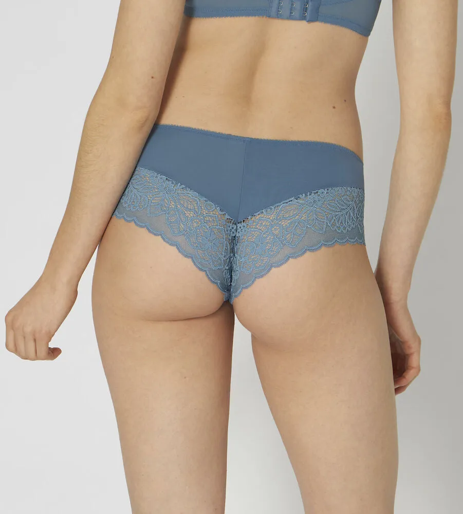Amourette Spotlight Hipster X