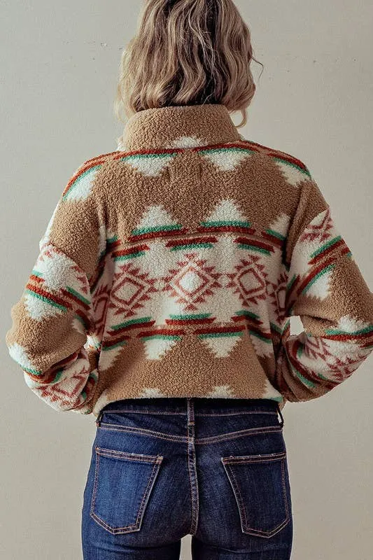 AZTEC PRINT SHERPA CROPPED JACKET: HUNTER