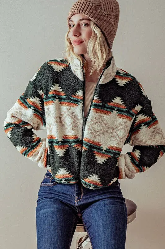 AZTEC PRINT SHERPA CROPPED JACKET: HUNTER