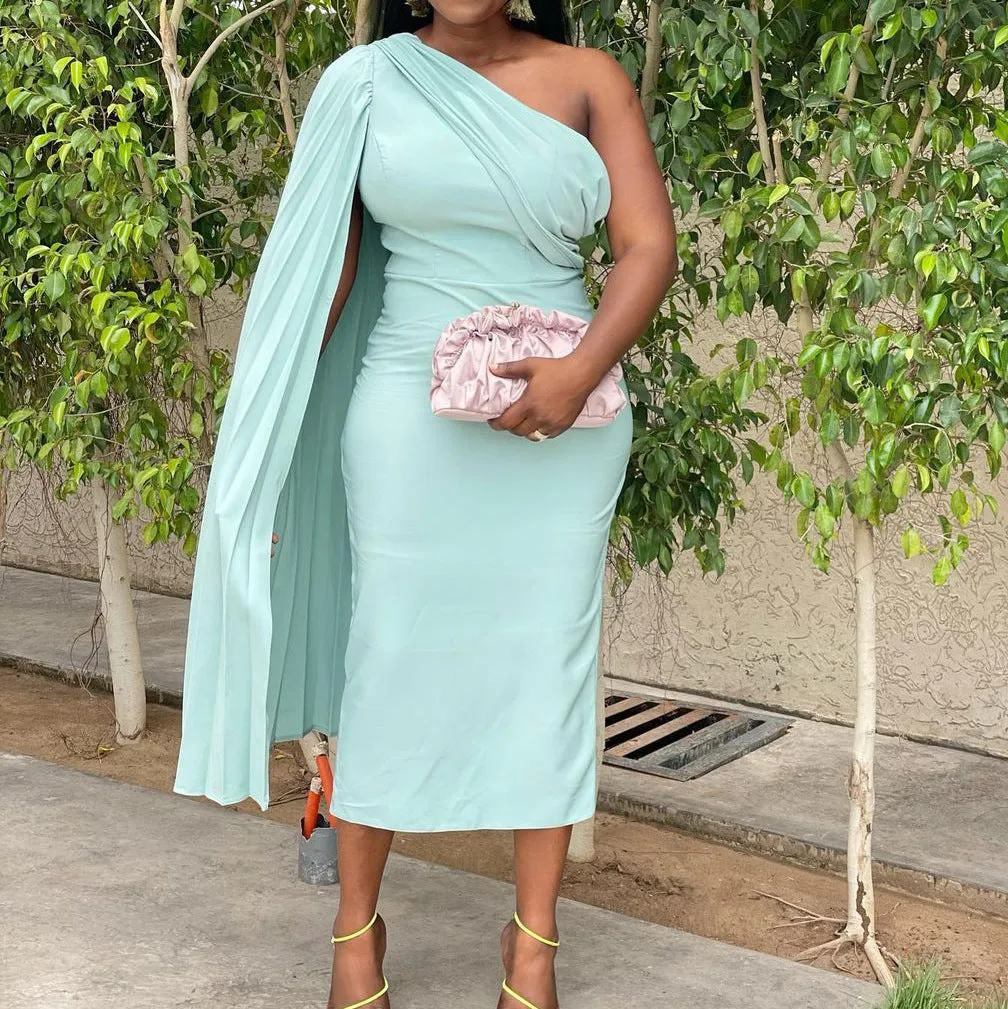 Chic Monochrome Off Shoulder Bodycon Dress