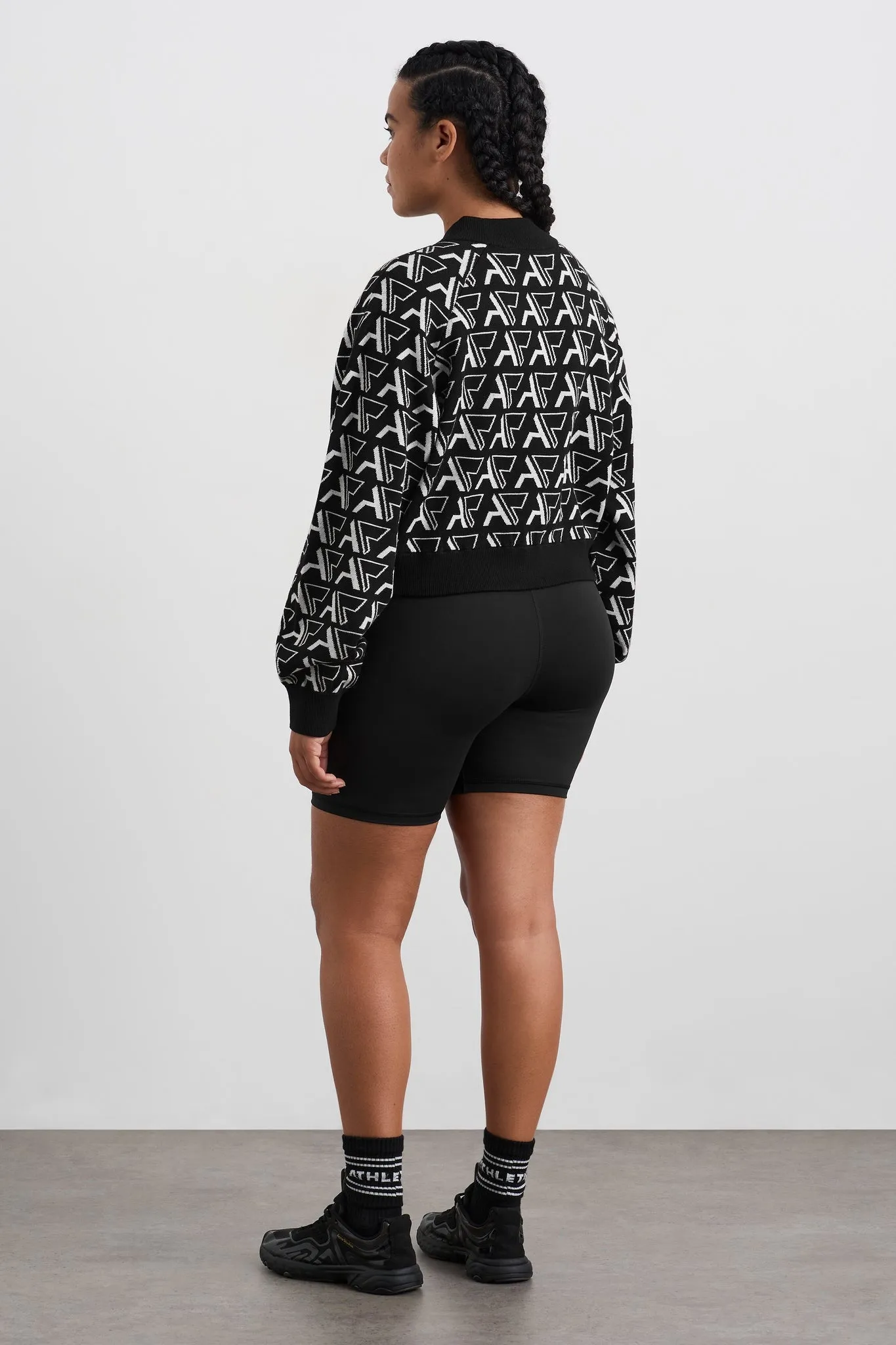Cropped Monogram Sweater 408