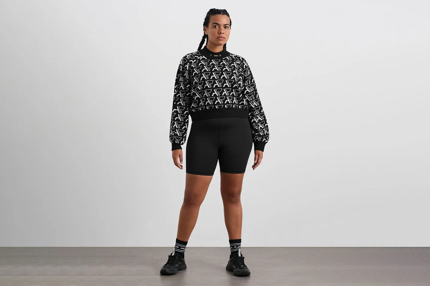 Cropped Monogram Sweater 408
