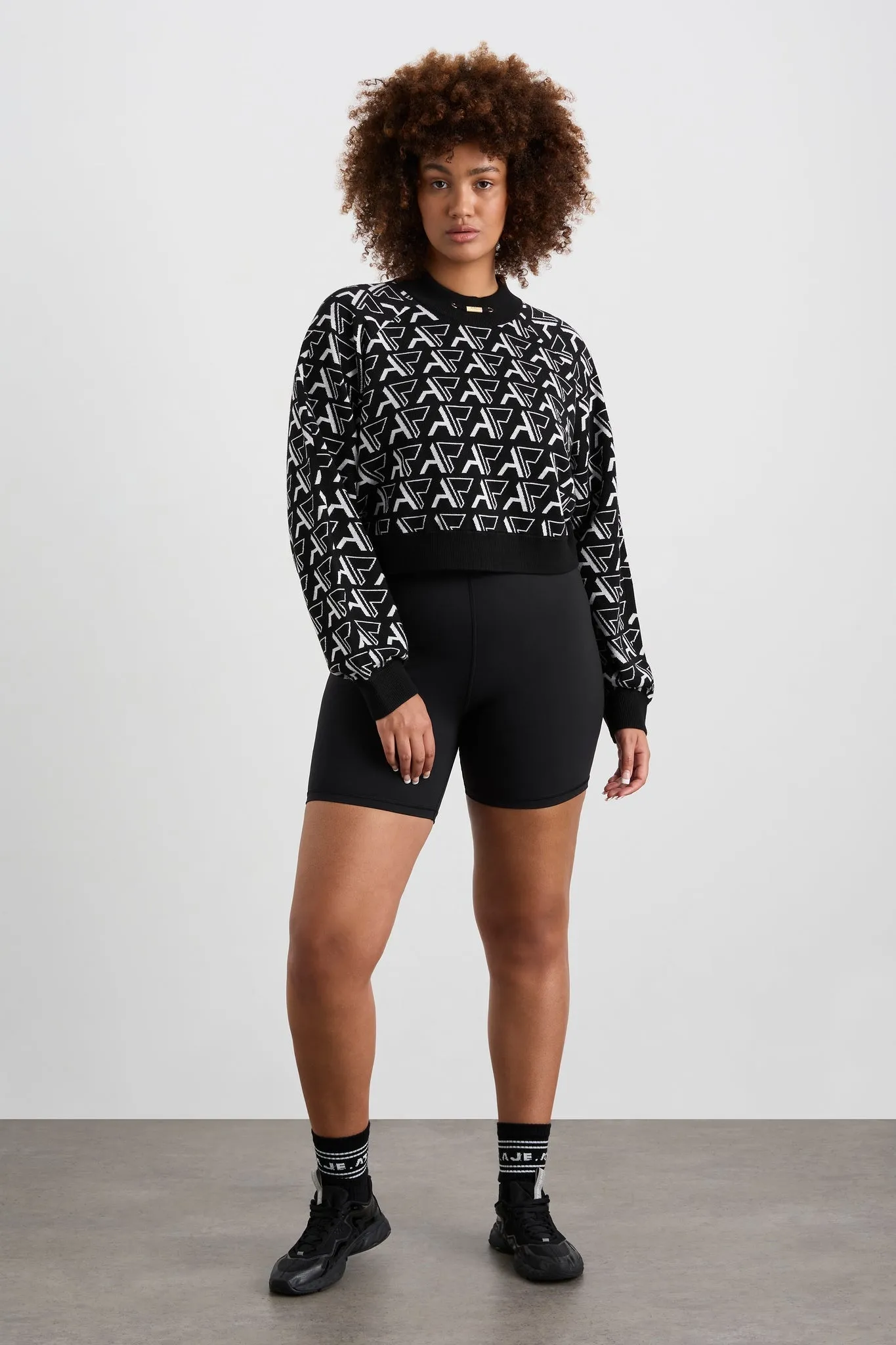 Cropped Monogram Sweater 408