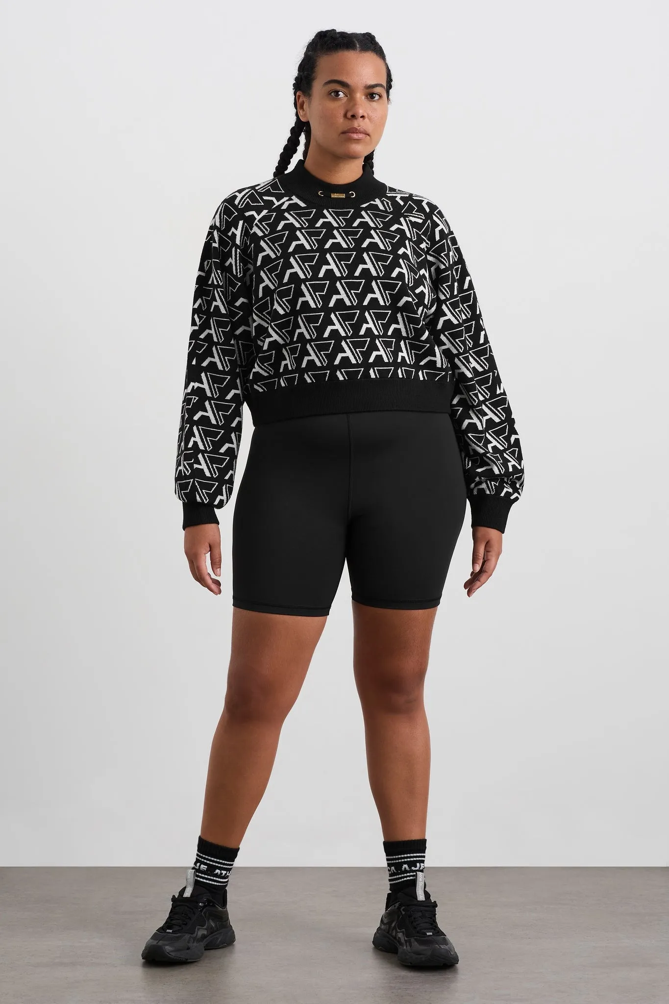 Cropped Monogram Sweater 408