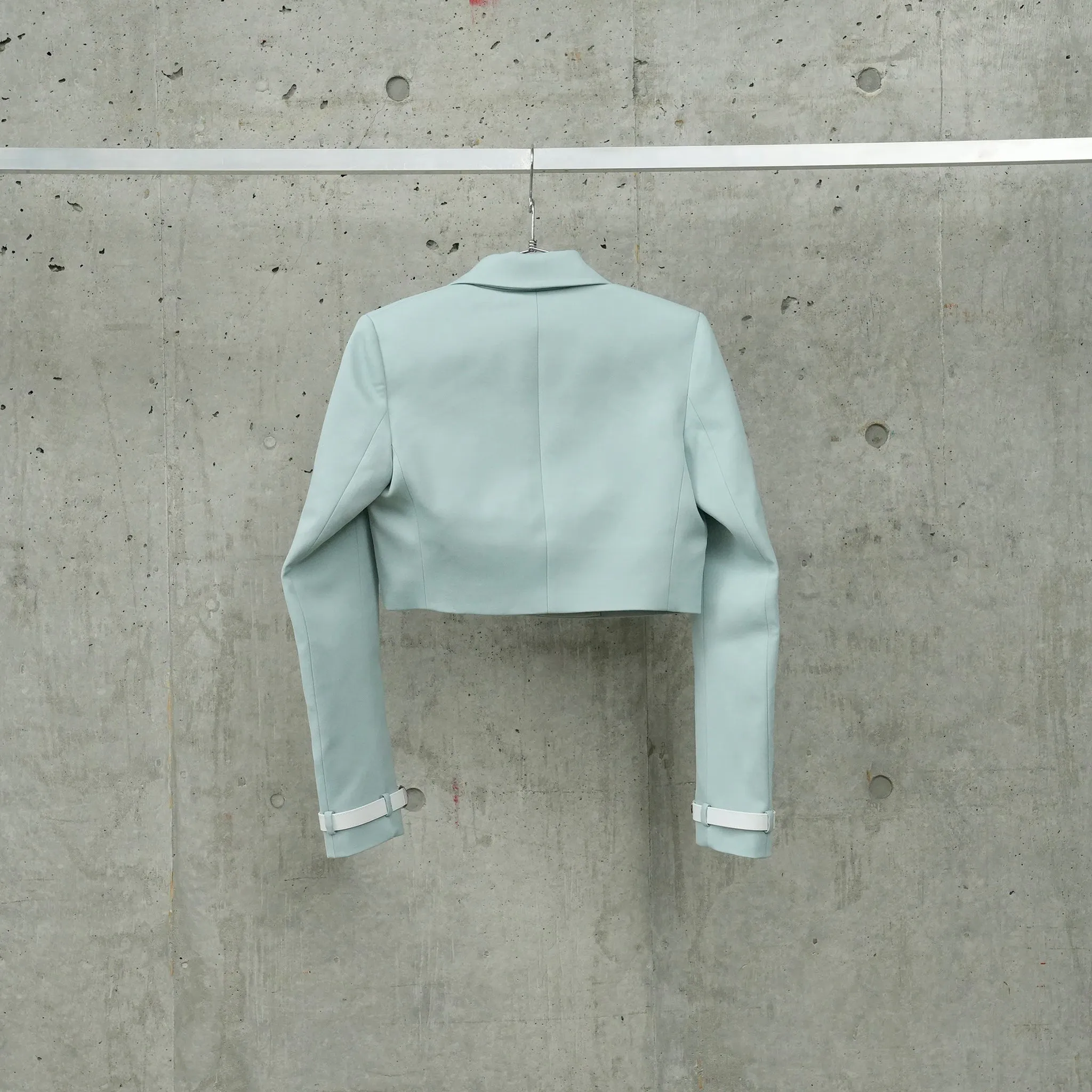 CROPPED TAILORED JACKET / GREEN
