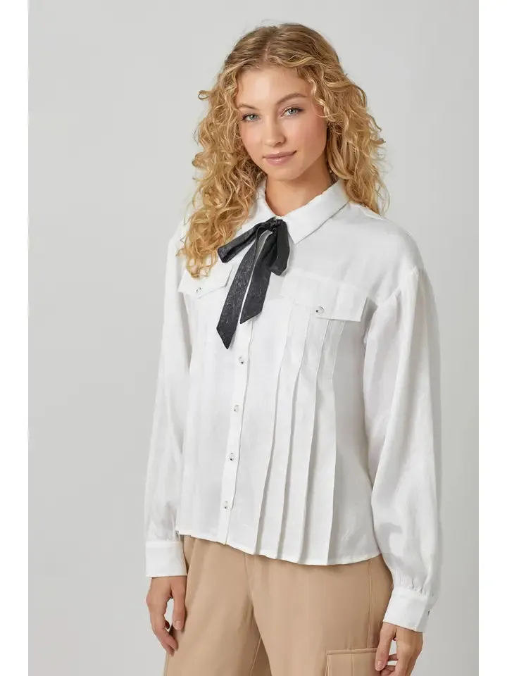 Detachable Tip Neck Pleated Blouse