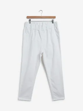 Gia Curves White Cropped Jeggings