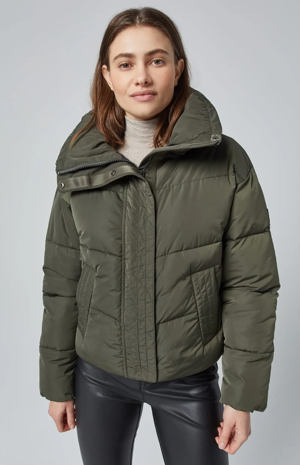Peak Puffer II Jacket | Olive
