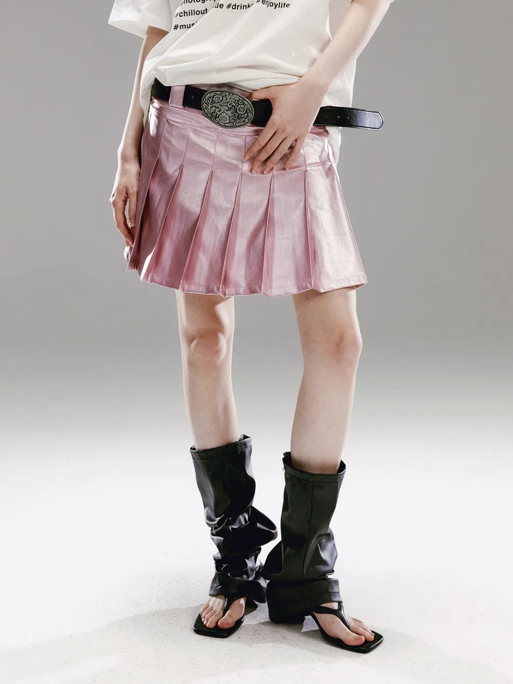 Pleatas Glossy Leather Mini-Skirt