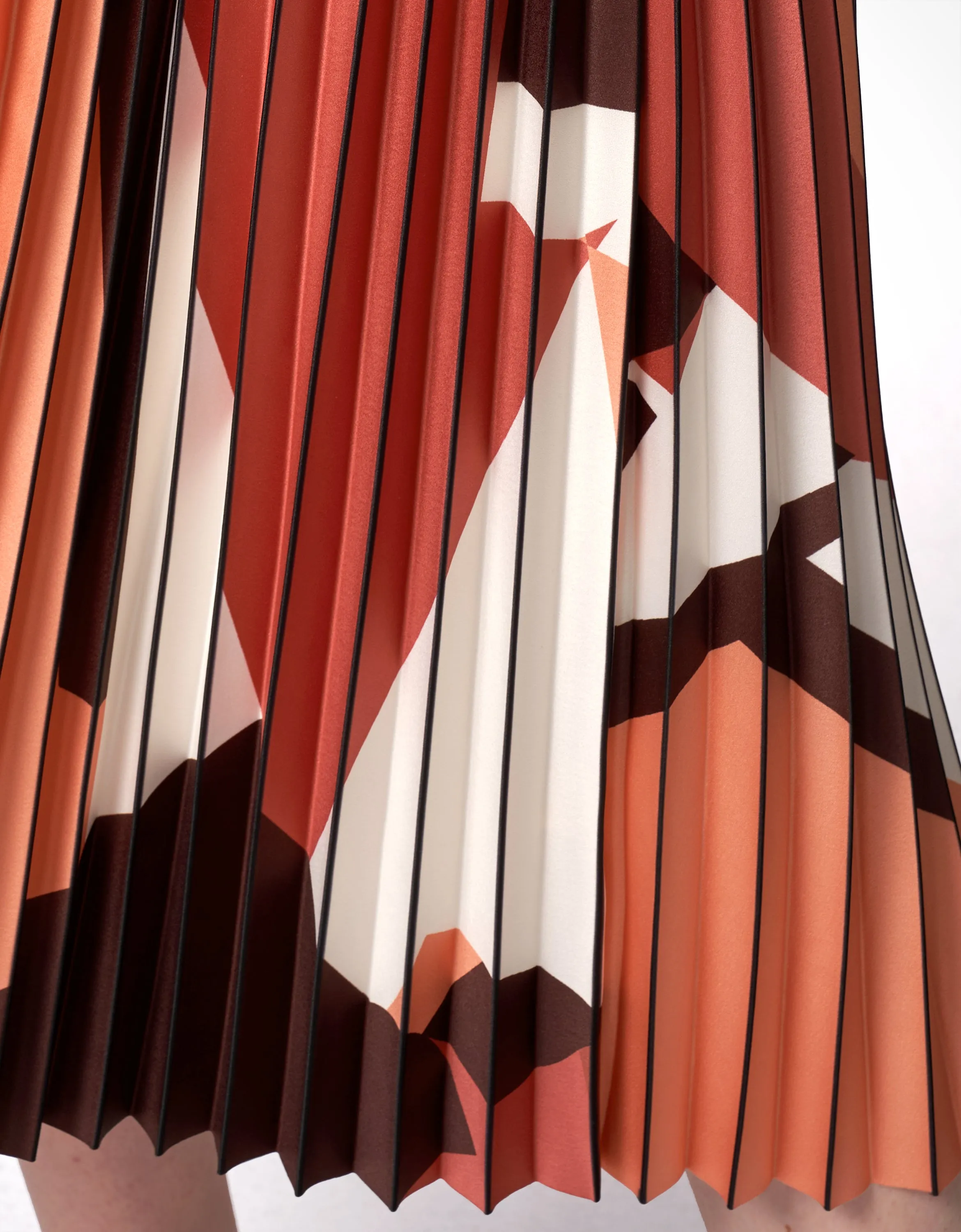 Pleated Art Print Skirt