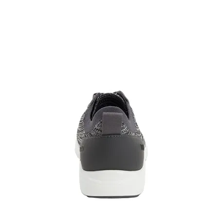 Women's Traq Qest
