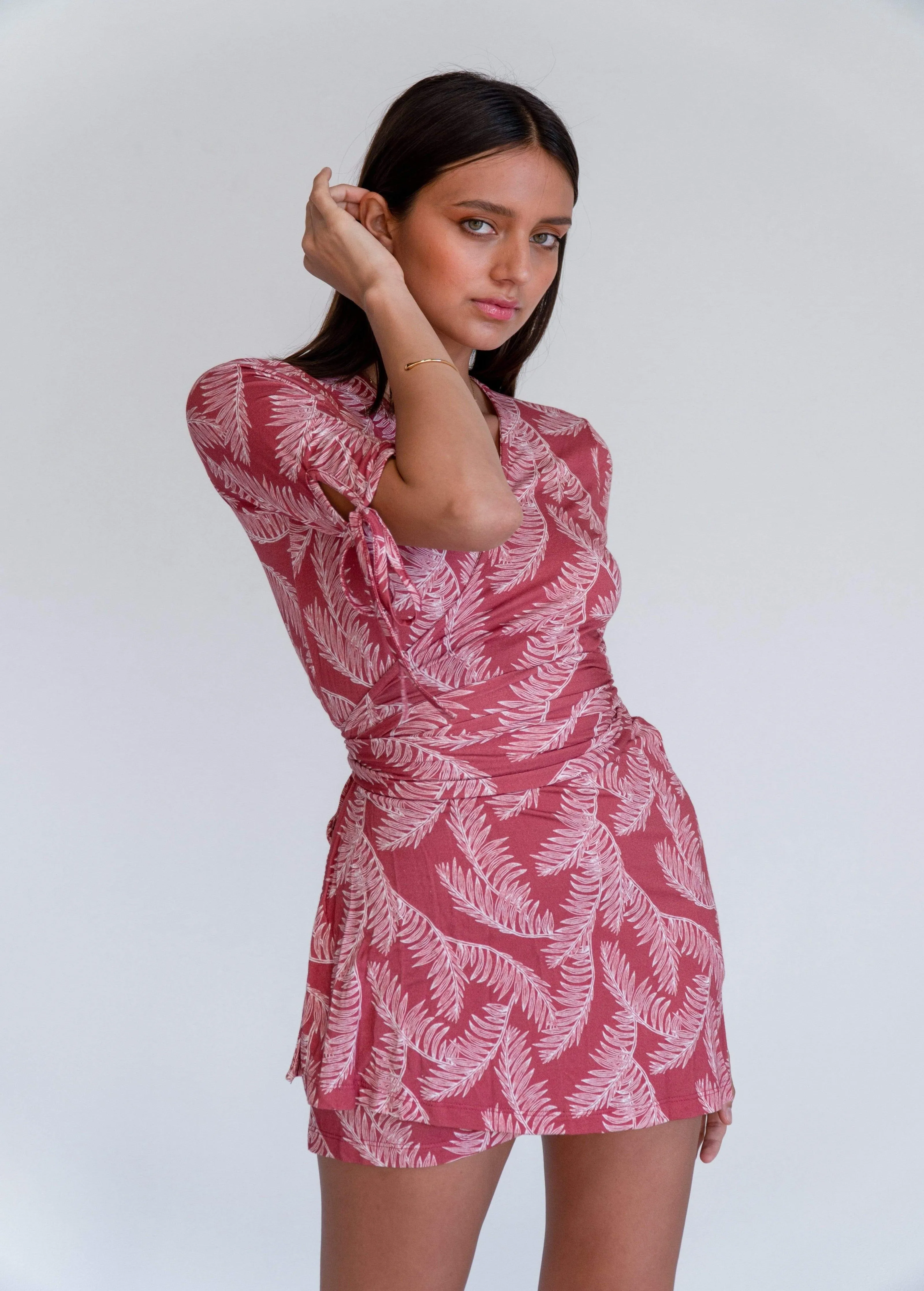 Èze Wrap Dress- Red Leaf Print